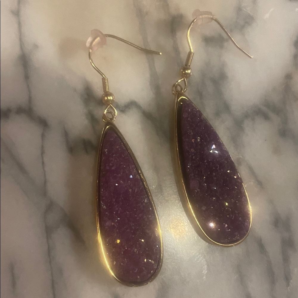 Kinsley Armelle Gold &  Purple Royal Quartz Druzy Dangle Earrings, signed - Picture 4 of 8